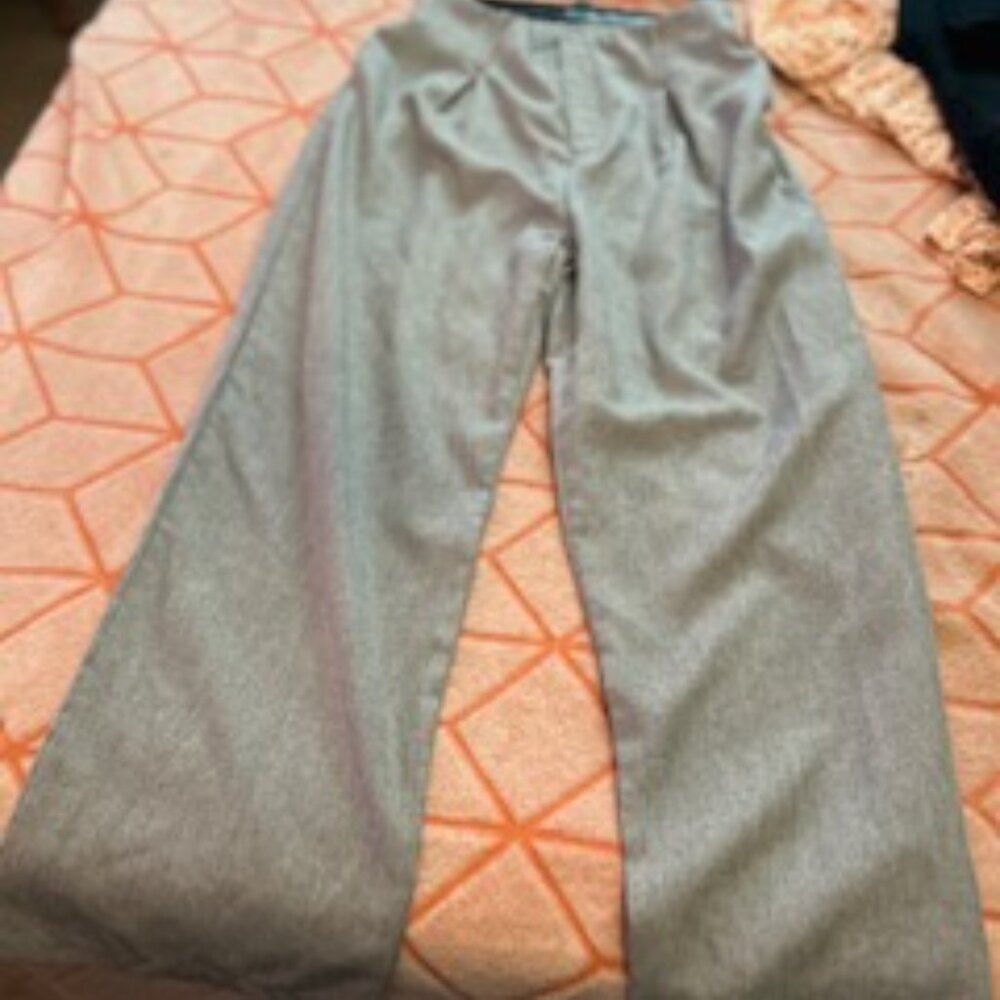 Light Grey Dress Pants-"Shein" 8/10 , zipper, pleated back waist 2 front pockets - Picture 2 of 6
